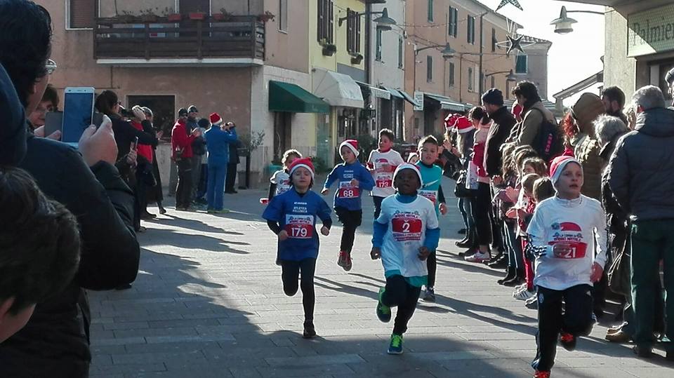 CORSA DEI BABBO NATALE Castiglione della Pescaia 18.12.16 10